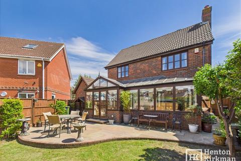 3 bedroom detached house for sale, Earl Mountbatten Drive, Billericay