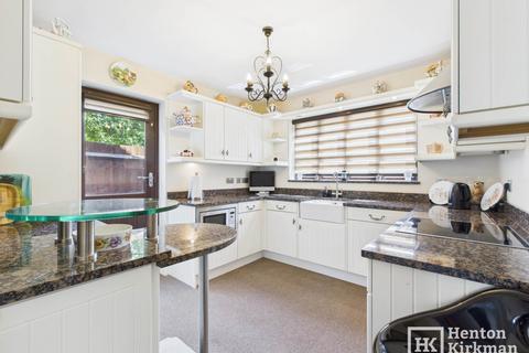 3 bedroom detached house for sale, Earl Mountbatten Drive, Billericay