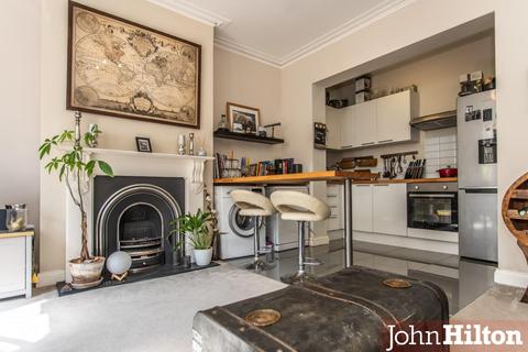 2 bedroom flat for sale, Stanford Road, Brighton