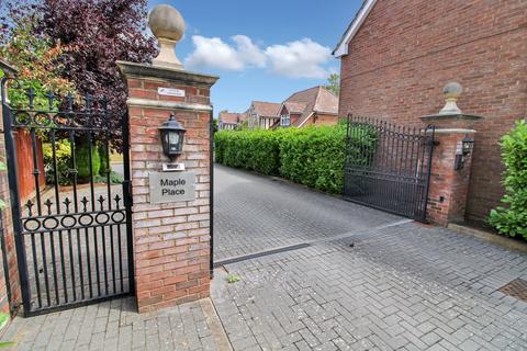 4 bedroom detached house for sale, Maple Place, Bedford, MK41
