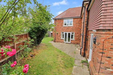 4 bedroom detached house for sale, Maple Place, Bedford, MK41