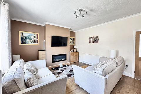 23 Green Road, Penistone, Sheffield, S36 6BE