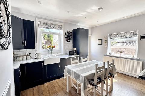 23 Green Road, Penistone, Sheffield, S36 6BE