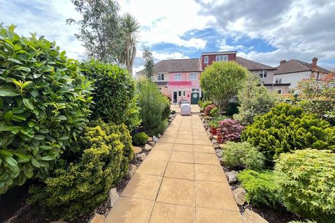 undefined, Evelyn Crescent, Sunbury-on-Thames TW16