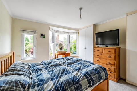9 Rectory Lane, Ashtead, KT21 2BA