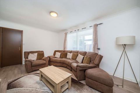 99 Rowan Close, London, W5 4AY