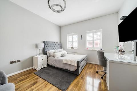 19 Durham Drive, Deepcut, Camberley, GU16 6GG