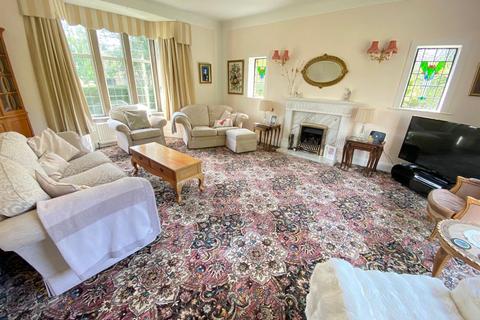 3 bedroom detached house for sale, Broadgate, Almondbury, Huddersfield