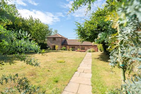 3 bedroom barn conversion for sale, Aylsham Road, Felmingham