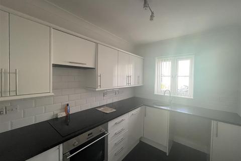 2 bedroom semi-detached house to rent, Parc Y Foel, Llanelli SA14