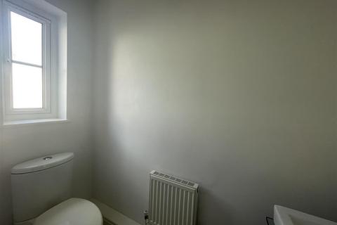 2 bedroom semi-detached house to rent, Parc Y Foel, Llanelli SA14