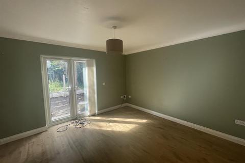 2 bedroom semi-detached house to rent, Parc Y Foel, Llanelli SA14