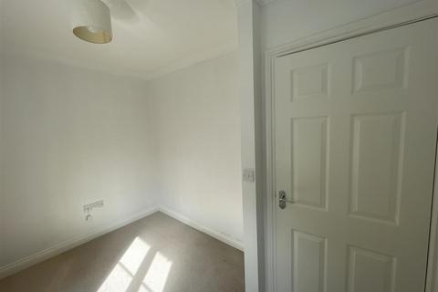 2 bedroom semi-detached house to rent, Parc Y Foel, Llanelli SA14