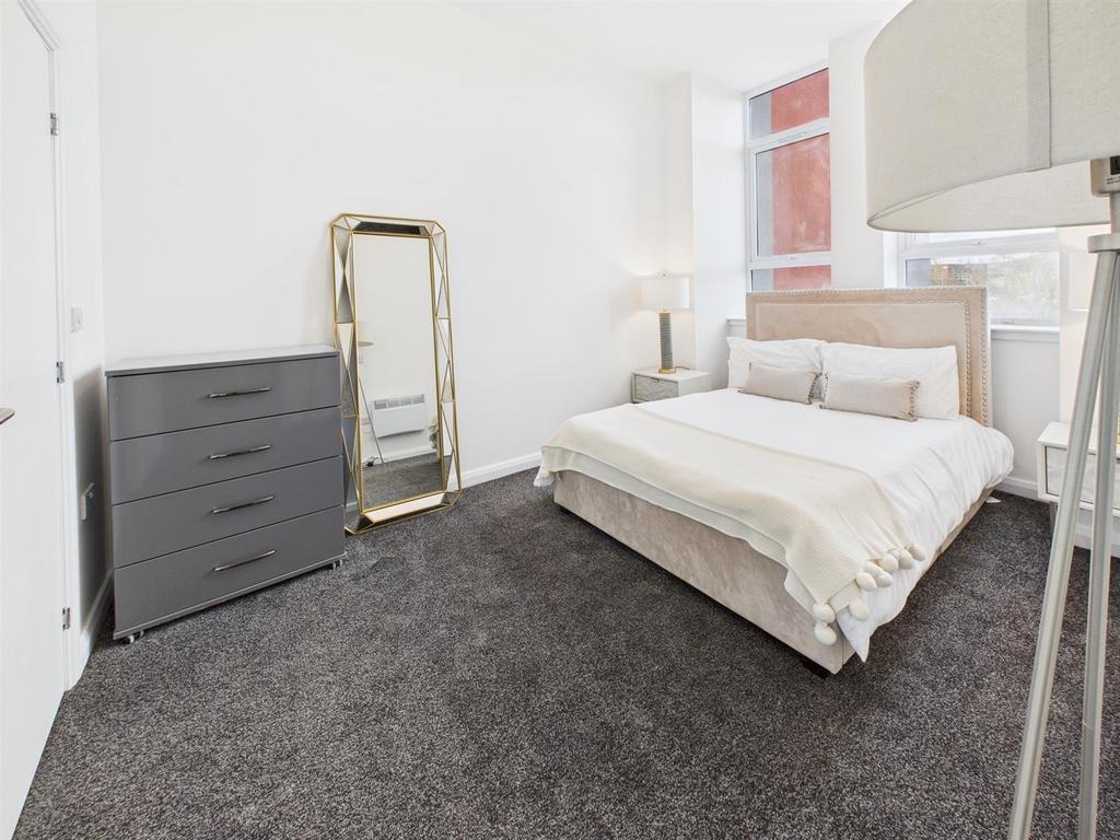 CAM03736 G0-PR0099-STILL003.jpg