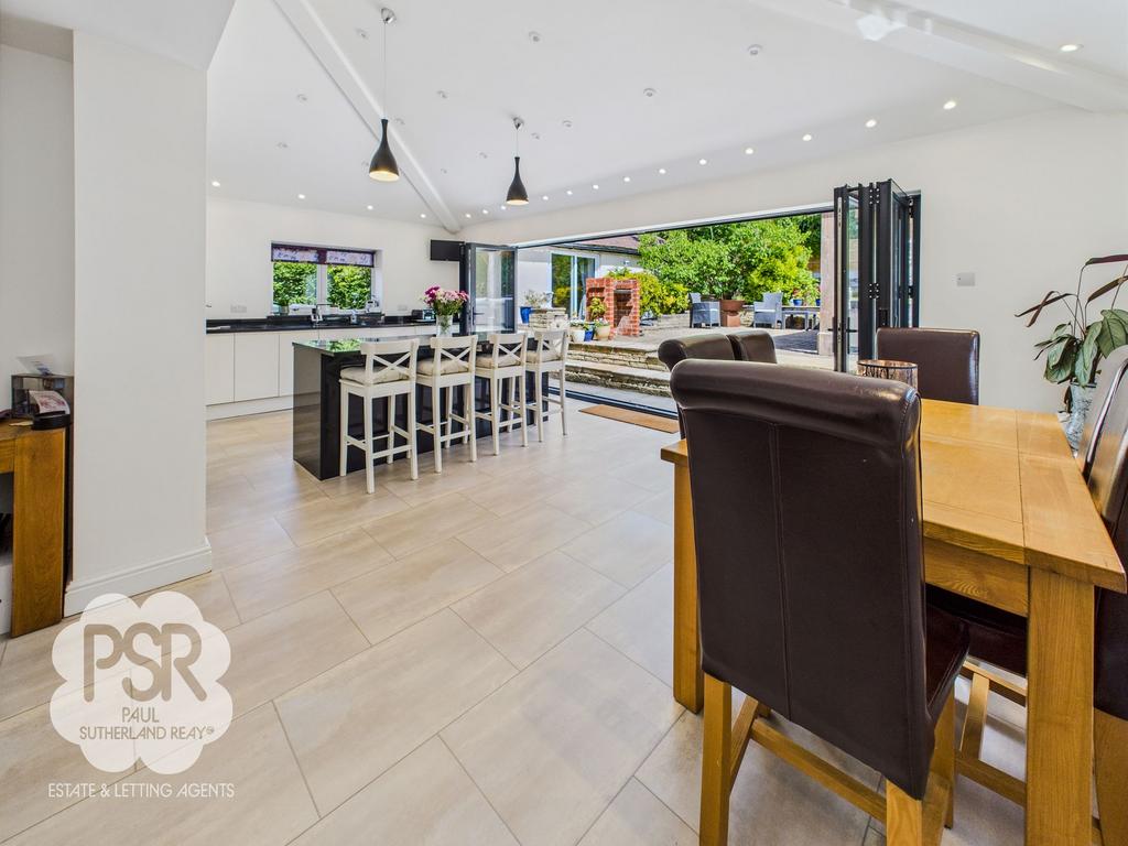 Living Kitchen Space