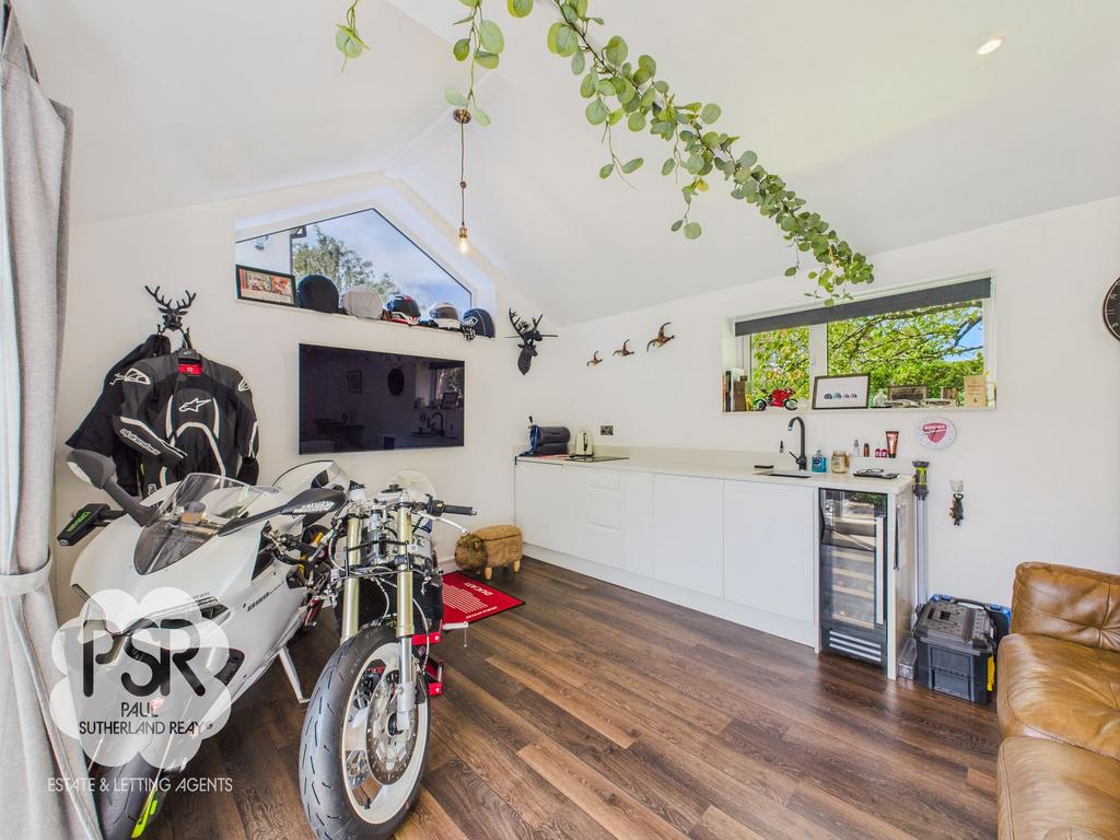 Annexe with Kitchenette