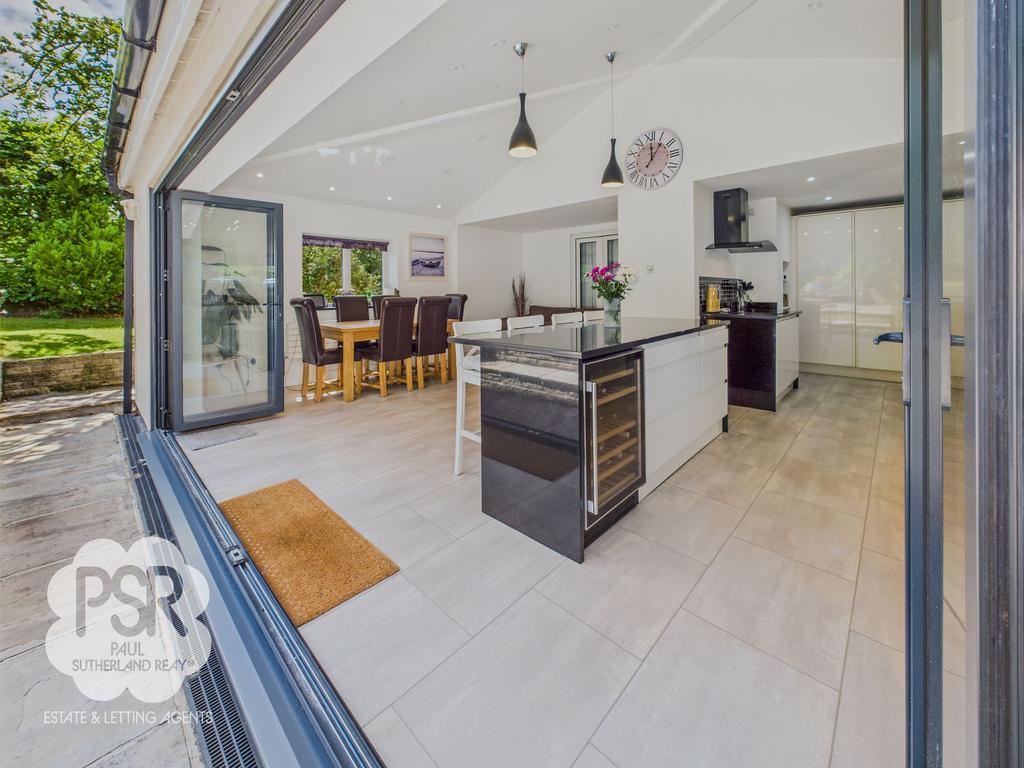 Living Kitchen Space from Outside