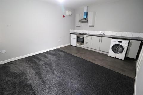 Studio to rent, Foleshill Road, Coventry CV6