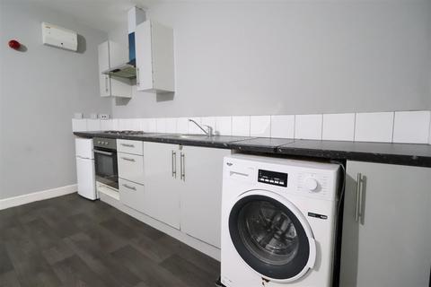 Studio to rent, Foleshill Road, Coventry CV6