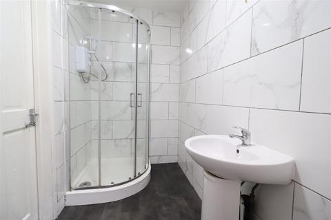 Studio to rent, Foleshill Road, Coventry CV6