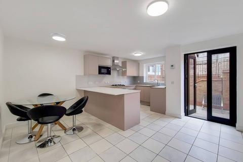 4 bedroom semi-detached house to rent, Lampeter Close, Kingsbury, London, NW9