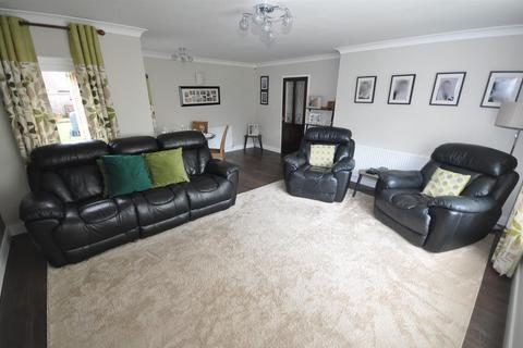 Ridgeways Bellwood Crescent, Thorne, Doncaster, DN8 4BA
