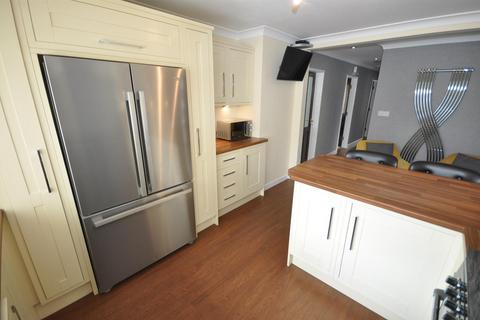 Ridgeways Bellwood Crescent, Thorne, Doncaster, DN8 4BA