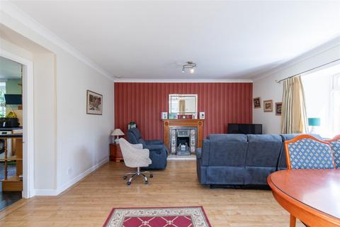 3 bedroom end of terrace house for sale, Station Road, Errol, Perth