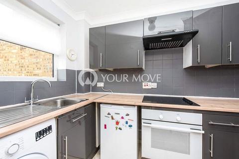 1 bedroom flat for sale, Heath Road, Hounslow TW3