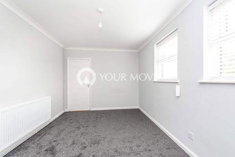 1 bedroom flat for sale, Heath Road, Hounslow TW3