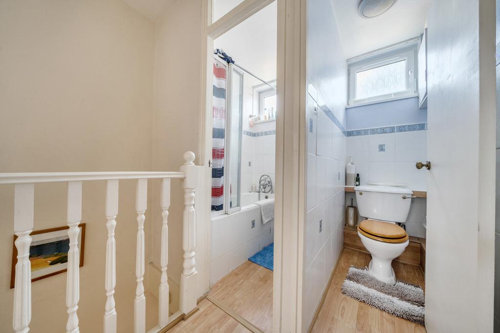 Bathroom/Wc