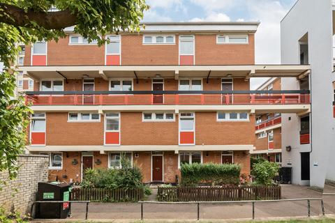 3 bedroom duplex for sale, Canada Estate, London