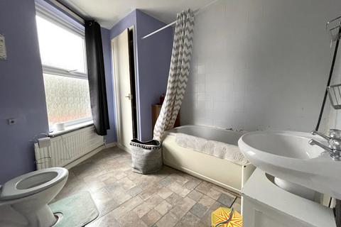 2 bedroom end of terrace house for sale, 51 South Market Road, Great Yarmouth, Norfolk NR30 2BT