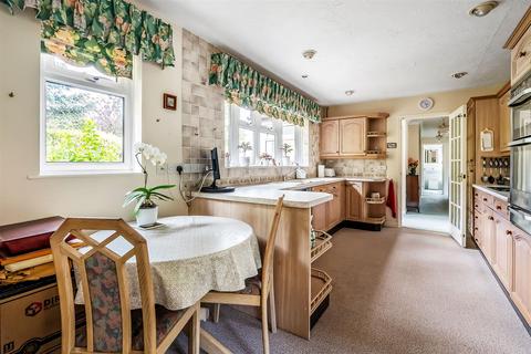 3 bedroom detached bungalow for sale, WELLS CLOSE, GREAT BOOKHAM, KT23