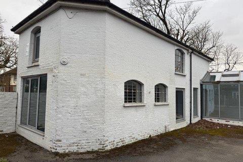Office to rent, 116 Palmerston Rd Buckhurst Hill IG9 5LQ
