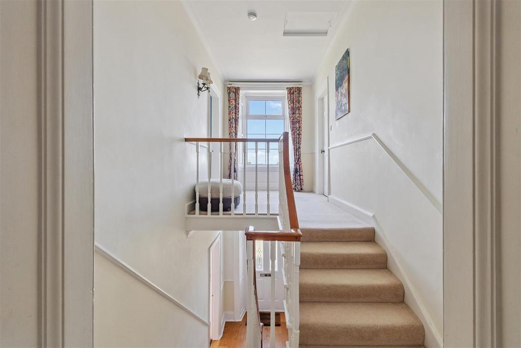 Split level landng area