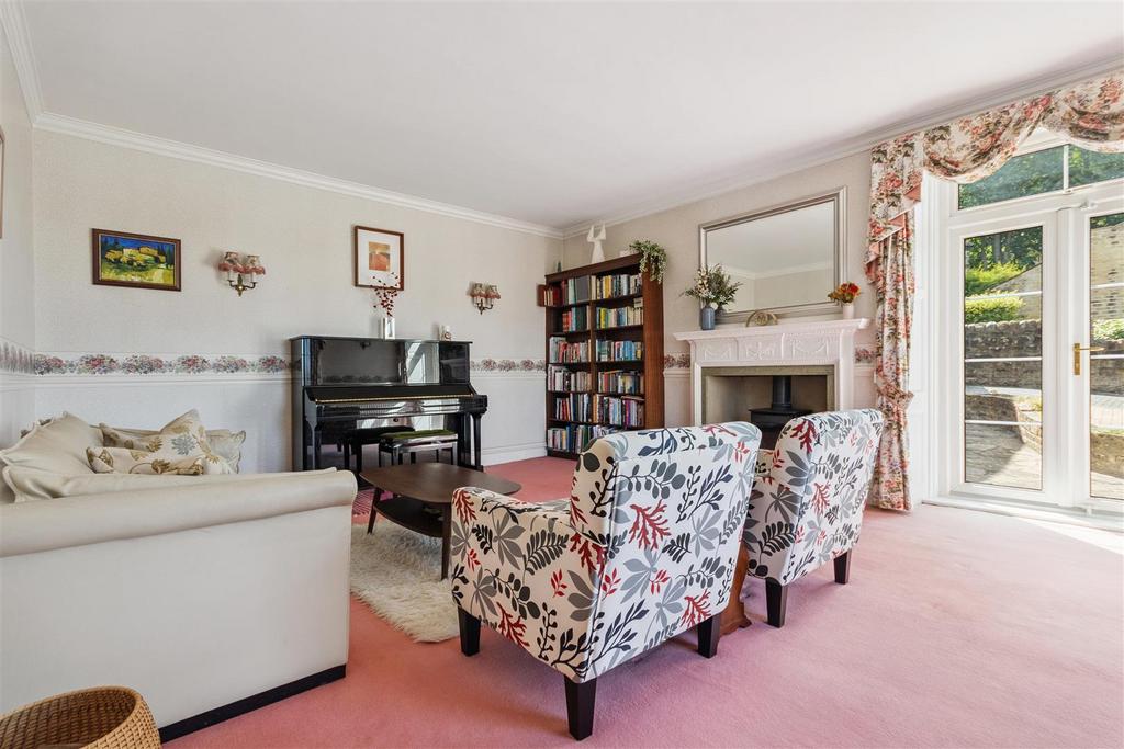 Formal lounge