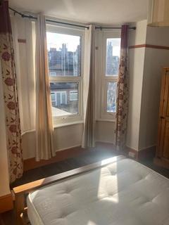 2 bedroom house to rent, Point Cottages Northfield Avenue, London W13