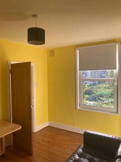 2 bedroom house to rent, Point Cottages Northfield Avenue, London W13