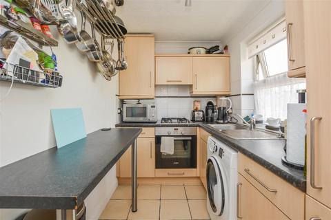 2 bedroom apartment for sale, Junction Road, Warley, Brentwood