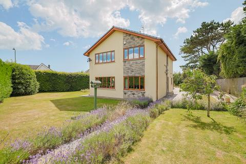 5 bedroom detached house for sale, 37 Foxhole Drive, Southgate