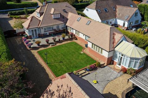 4 bedroom detached house for sale, Chine Walk, West Parley, Ferndown, BH22