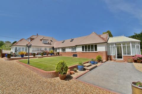 4 bedroom detached house for sale, Chine Walk, West Parley, Ferndown, BH22