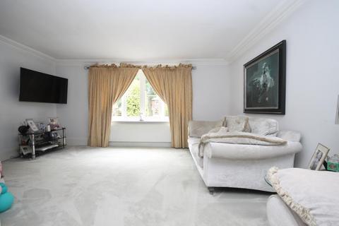 2 bedroom detached bungalow for sale, THE GLADE, FETCHAM, KT22