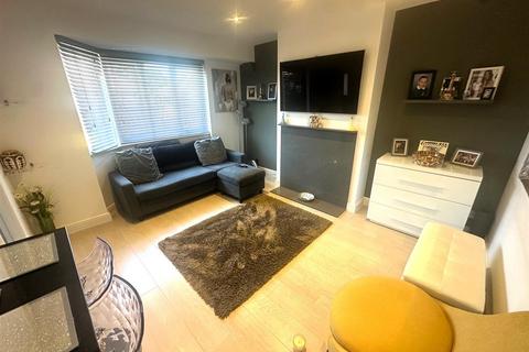 undefined, Elmcroft Close, Bedfont