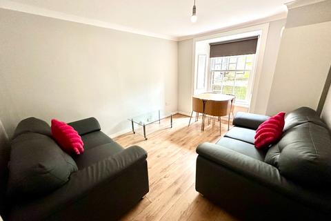 2 bedroom flat to rent, West Princes Street, Glasgow, G4