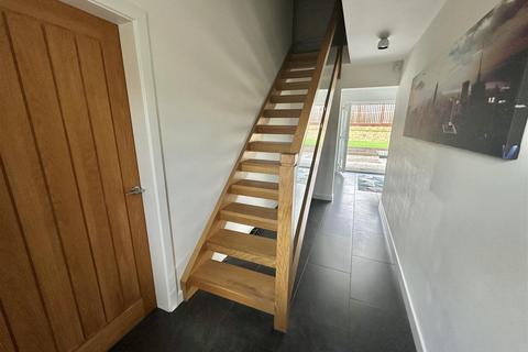 4 bedroom house for sale, Abbey Close, Mirfield