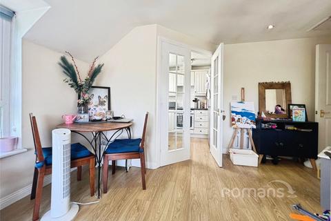 2 bedroom apartment for sale, Curlew Court, Boxalls Lane, Aldershot