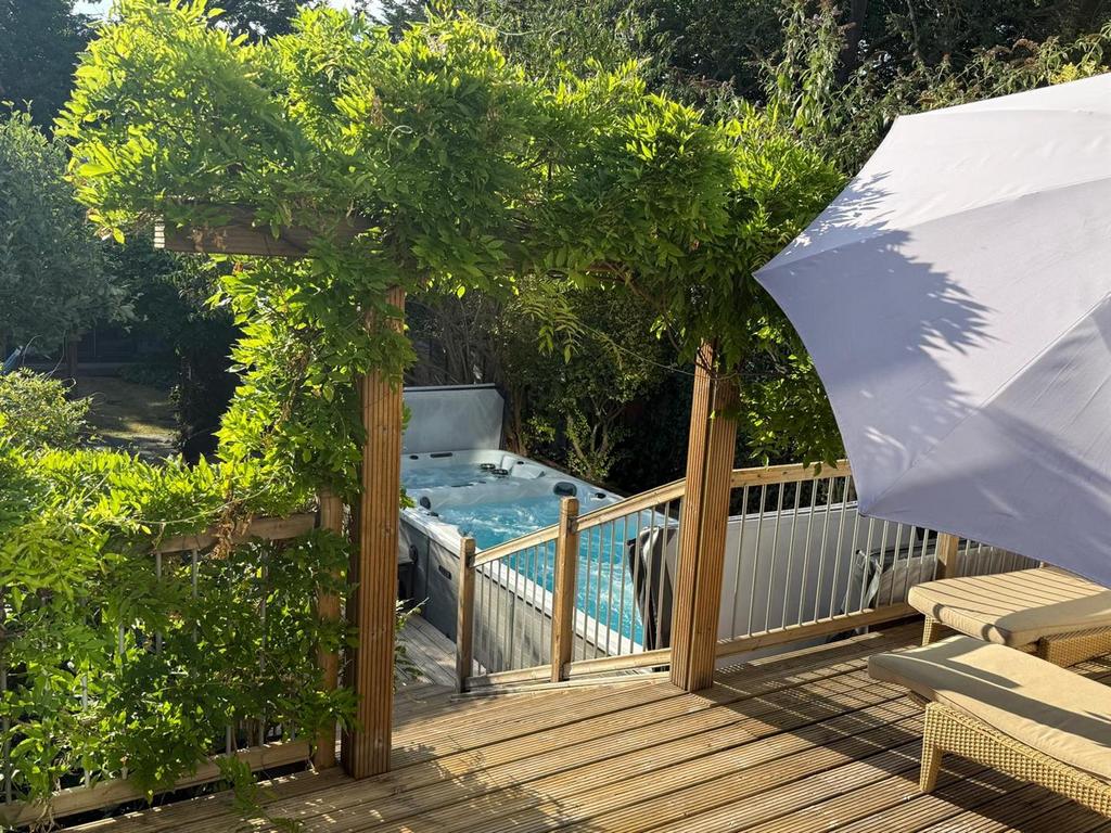 Client, swimming pool 1.jpg