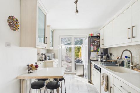 4 bedroom semi-detached house for sale, Upcroft Avenue, Edgware